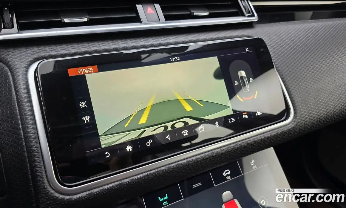Land Rover Range Rover Velar 2017 2.0 автомат (гидро), фото 21