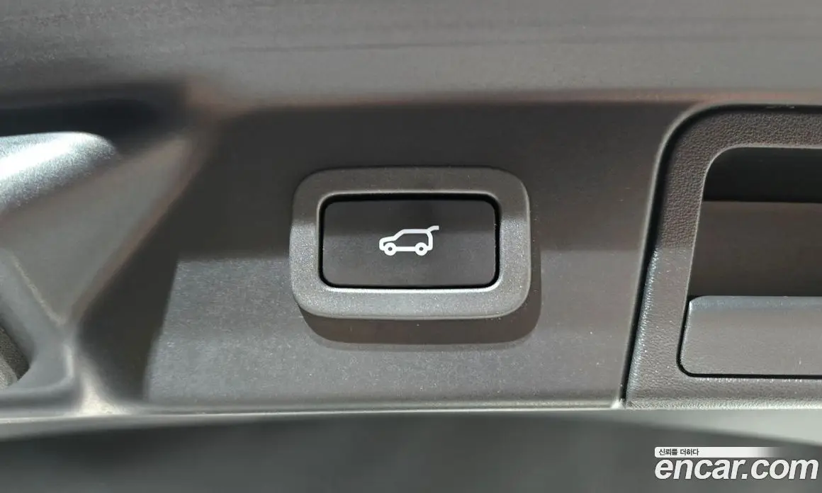 Land Rover Range Rover Velar 2017 2.0 автомат (гидро), фото 25