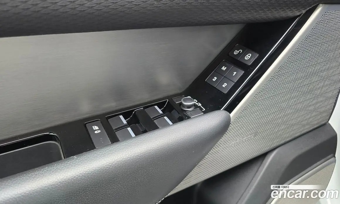 Land Rover Range Rover Velar 2017 2.0 автомат (гидро), фото 30