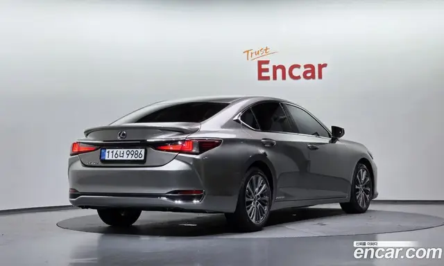 Lexus ES 2018 2.5 автомат (гидро), миниатюра 2
