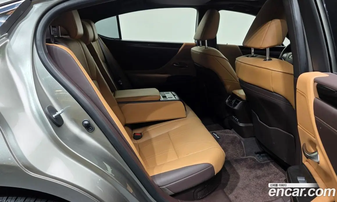 Lexus ES 2018 2.5 автомат (гидро), фото 12