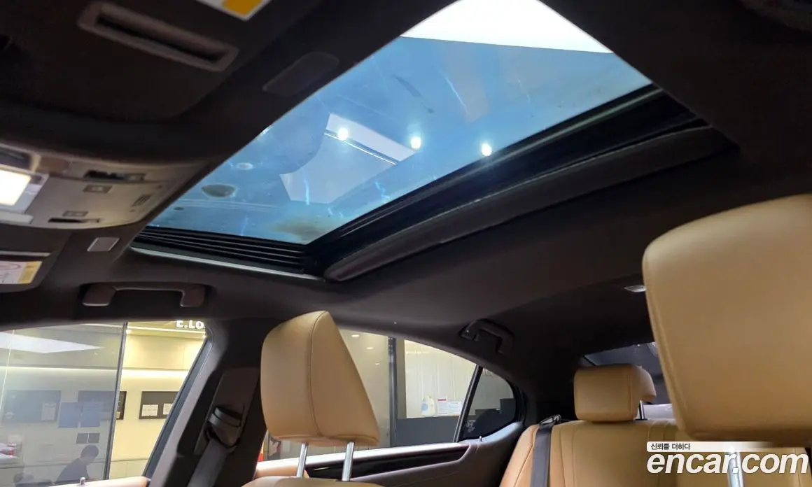 Lexus ES 2018 2.5 автомат (гидро), фото 18