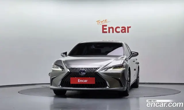 Lexus ES 2018 2.5 автомат (гидро), миниатюра 3