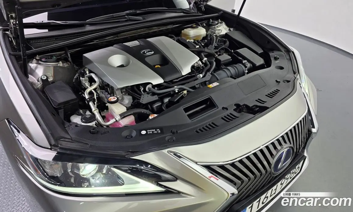 Lexus ES 2018 2.5 автомат (гидро), фото 6