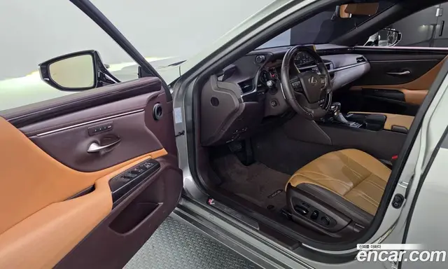Lexus ES 2018 2.5 автомат (гидро), миниатюра 10