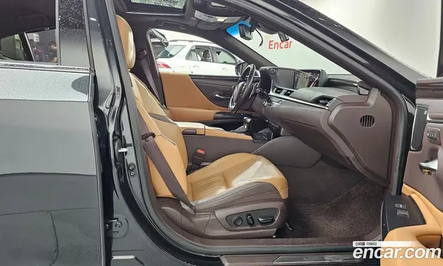 Lexus ES 2021 2.5 автомат (гидро), миниатюра 11