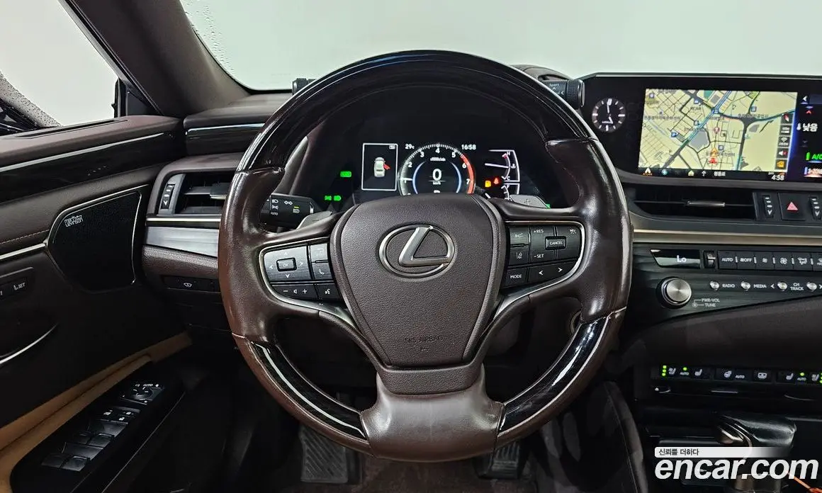 Lexus ES 2021 2.5 автомат (гидро), фото 13