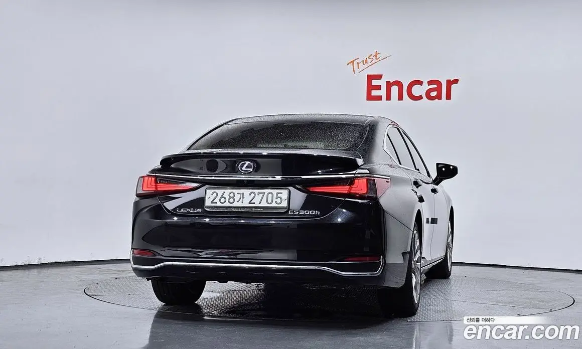 Lexus ES 2021 2.5 автомат (гидро), фото 4