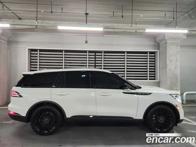 Lincoln Aviator 2021 3.0 автомат (гидро), миниатюра 3