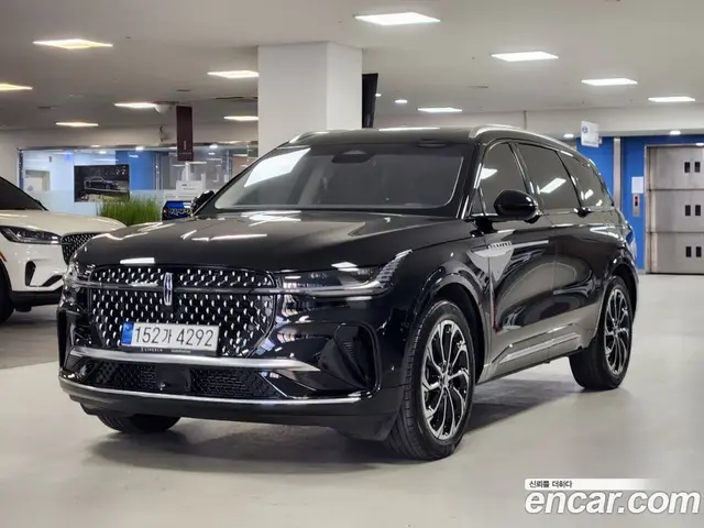 Lincoln Nautilus, 2023, 26 569 км