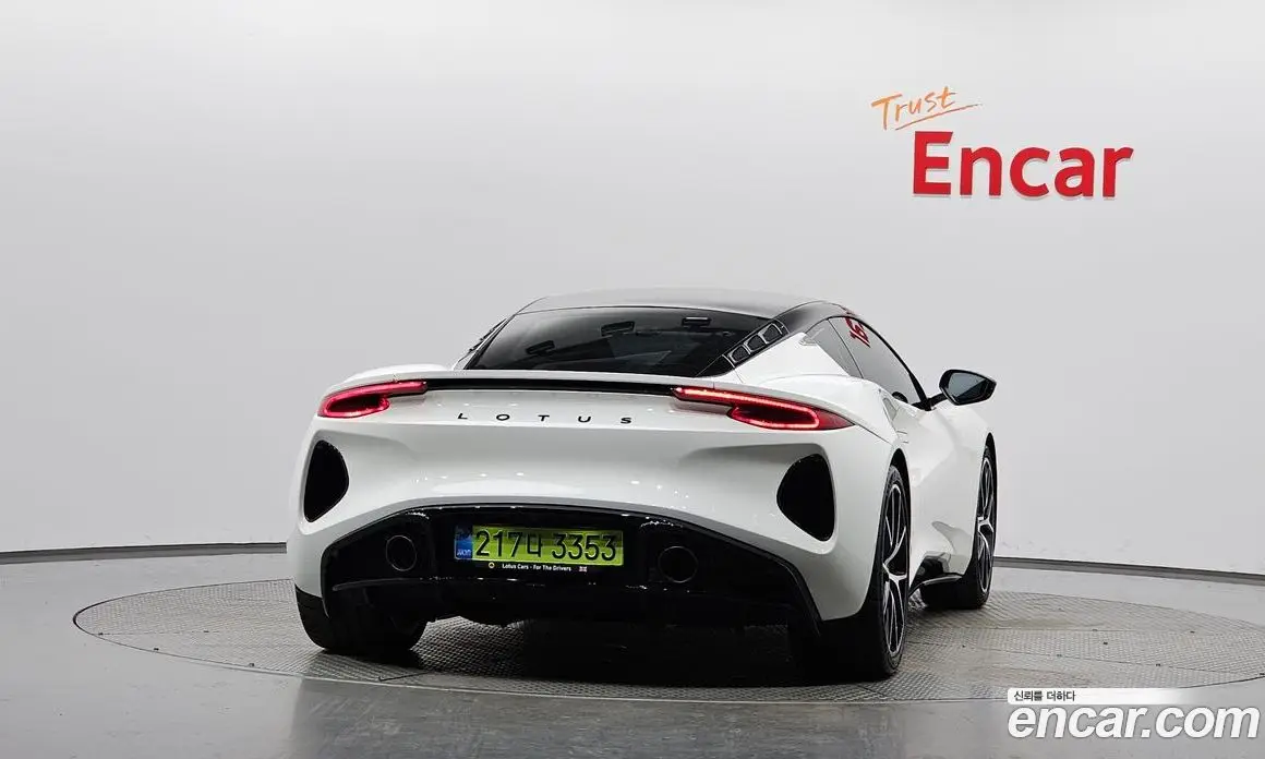Lotus Emira 2025 2.0 автомат (гидро), фото 3