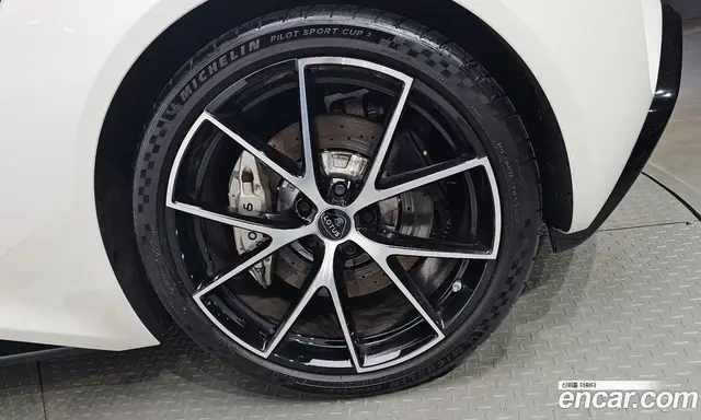 Lotus Emira 2025 2.0 автомат (гидро), миниатюра 6