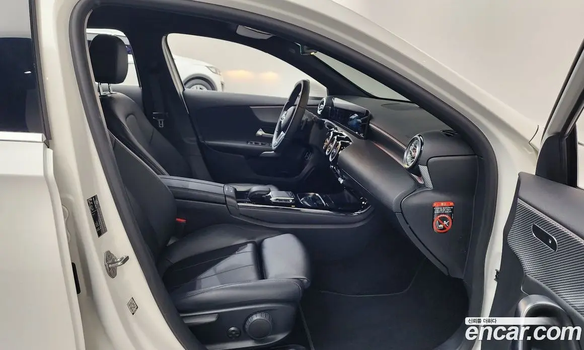 Mercedes-Benz A-Class 2021 2.0 автомат (гидро), фото 16