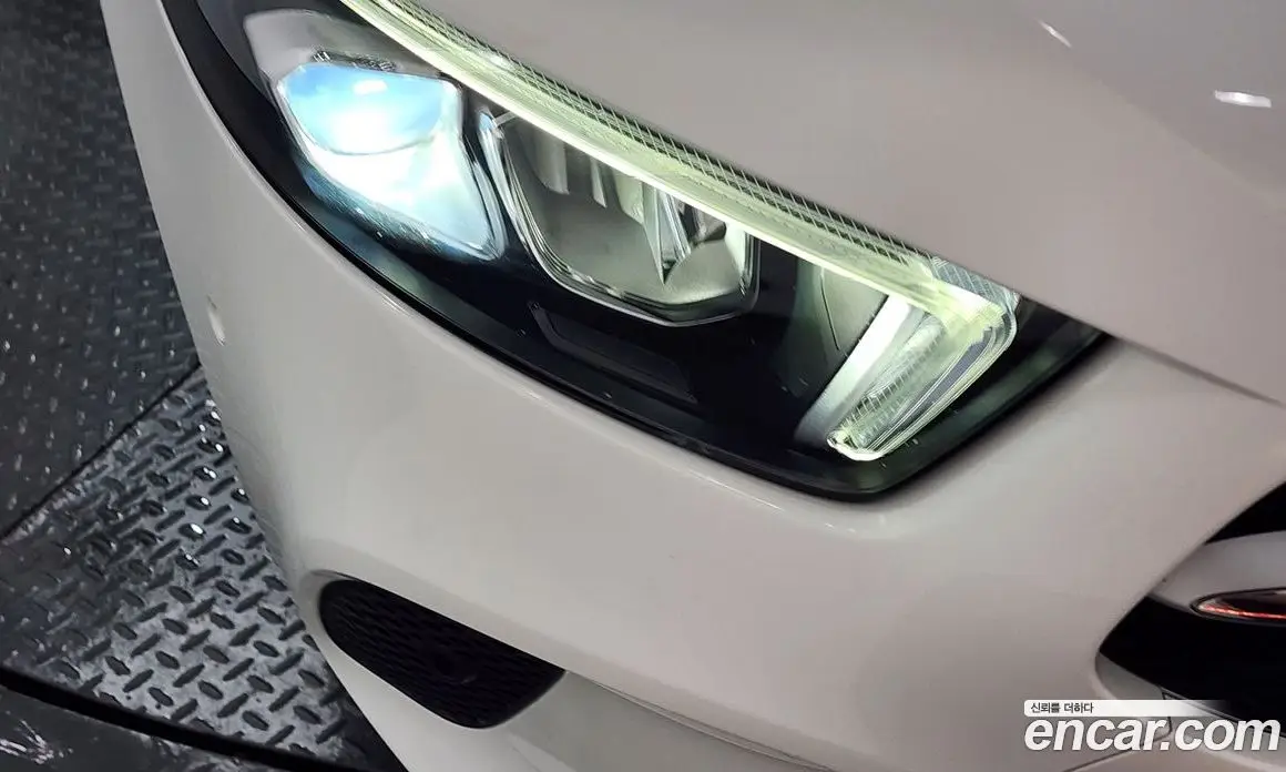Mercedes-Benz A-Class 2021 2.0 автомат (гидро), фото 8