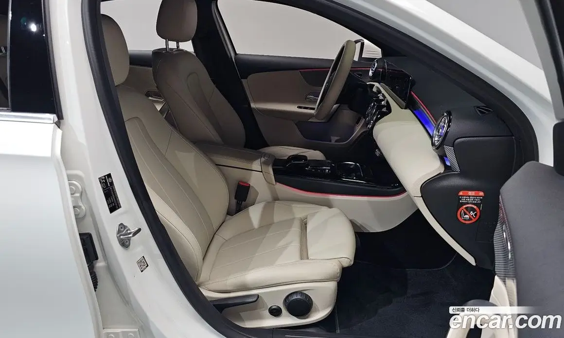 Mercedes-Benz A-Class 2021 2.0 автомат (гидро), фото 15