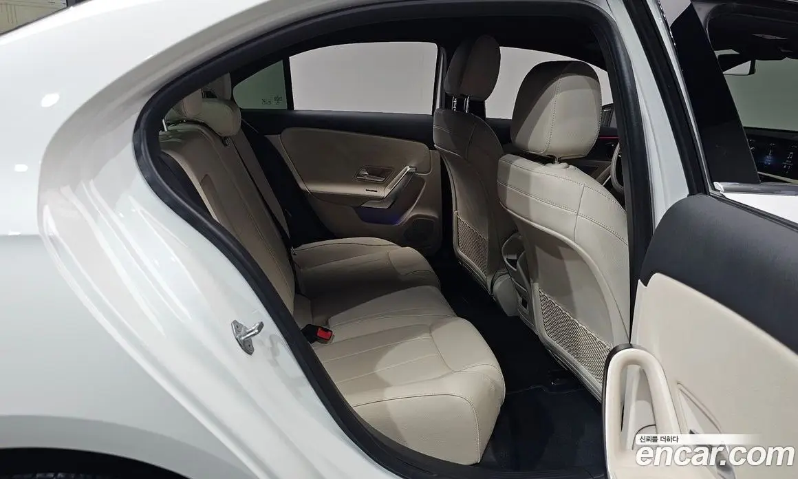 Mercedes-Benz A-Class 2021 2.0 автомат (гидро), фото 16