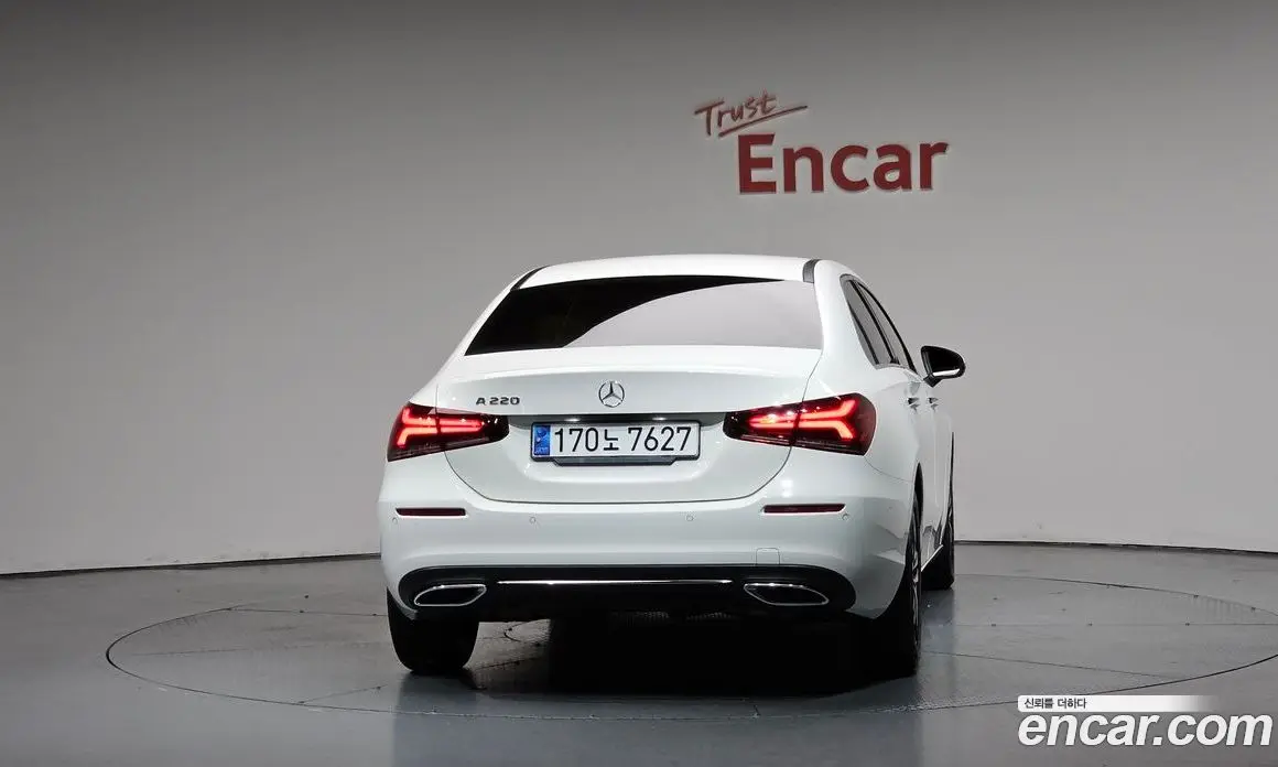 Mercedes-Benz A-Class 2021 2.0 автомат (гидро), фото 3