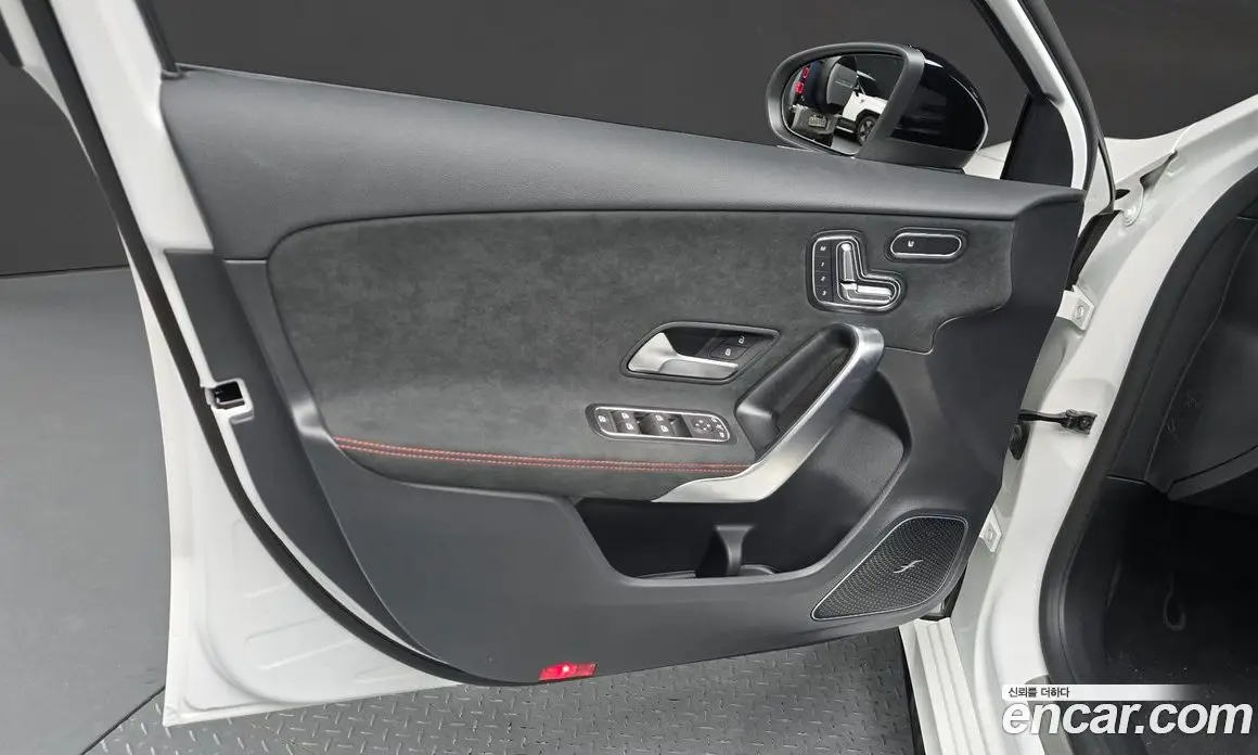 Mercedes-Benz A-Class 2025 2.0 автомат (гидро), фото 13