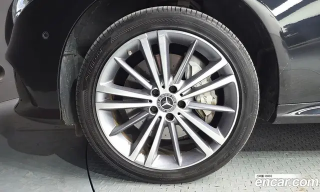 Mercedes-Benz CLS-Class 2019 2.9 автомат (гидро), миниатюра 5