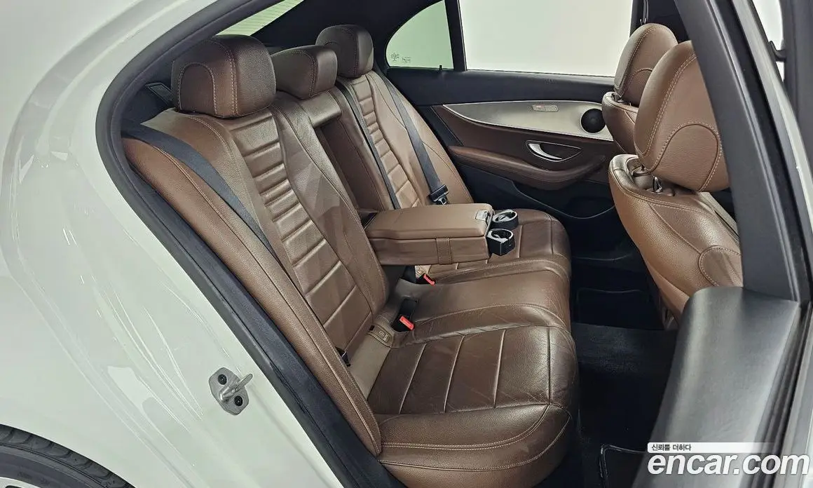 Mercedes-Benz E-Class 2018 2.0 автомат (гидро), фото 16