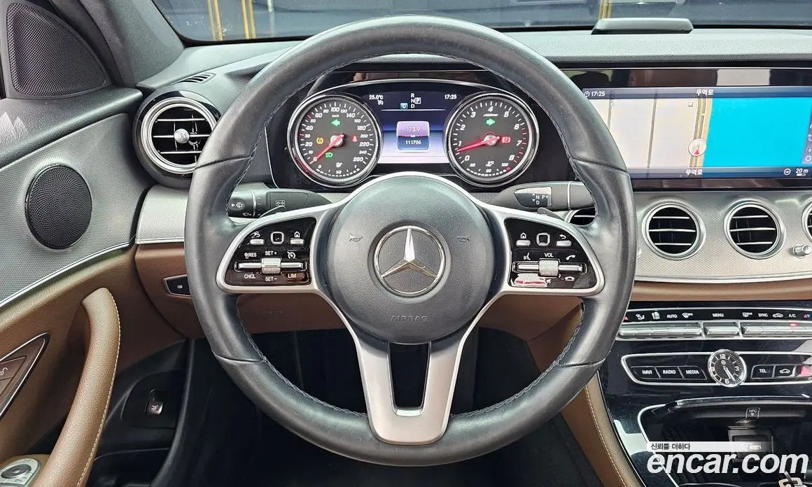 Mercedes-Benz E-Class 2018 2.0 автомат (гидро), фото 19