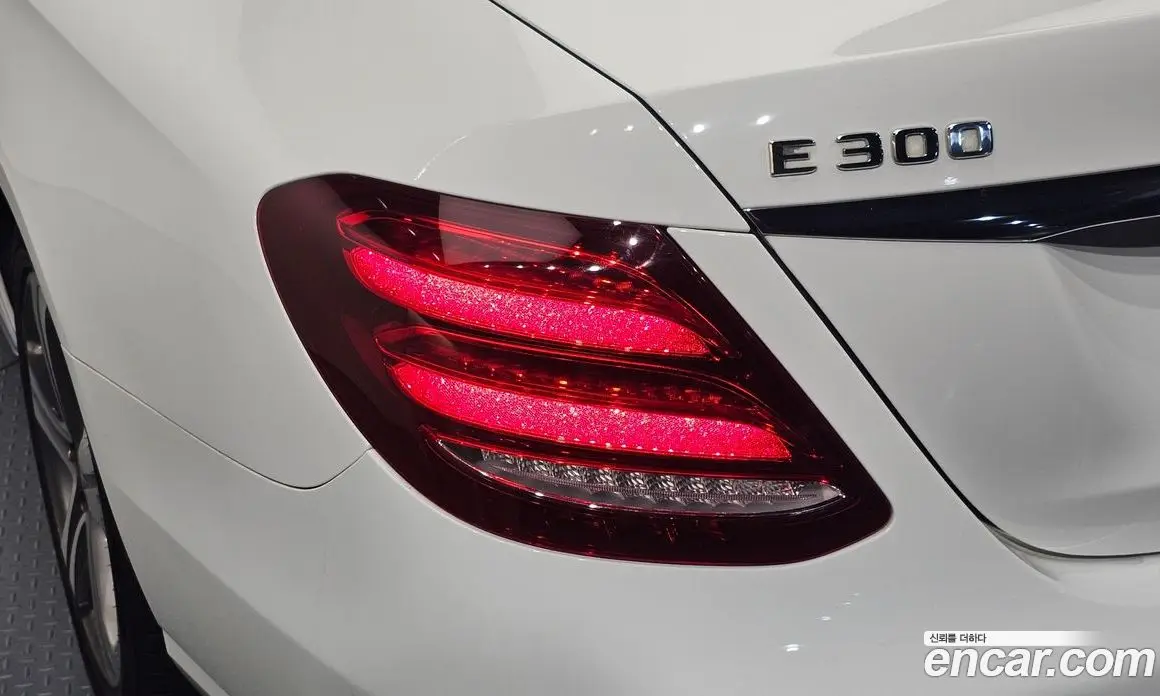 Mercedes-Benz E-Class 2018 2.0 автомат (гидро), фото 9