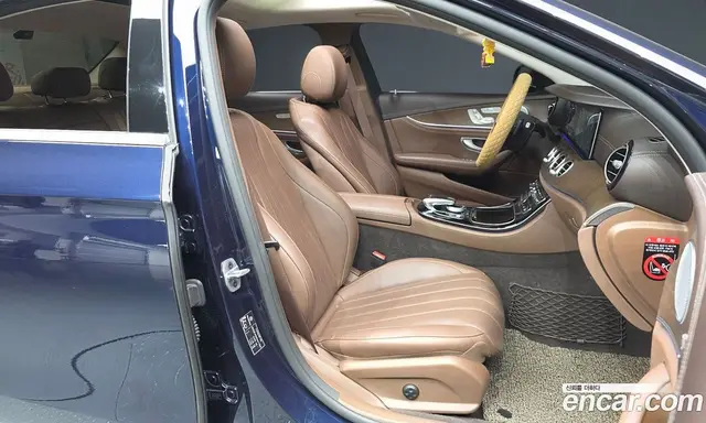 Mercedes-Benz E-Class 2019 2.0 автомат (гидро), миниатюра 11