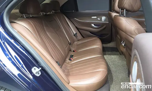 Mercedes-Benz E-Class 2019 2.0 автомат (гидро), миниатюра 12