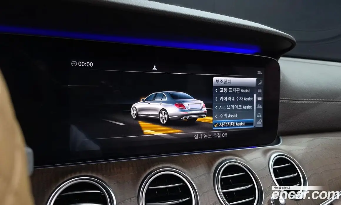 Mercedes-Benz E-Class 2019 2.0 автомат (гидро), фото 16