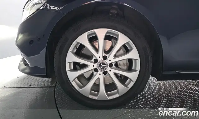 Mercedes-Benz E-Class 2019 2.0 автомат (гидро), миниатюра 5