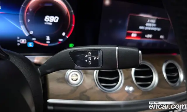 Mercedes-Benz E-Class 2021 2.0 автомат (гидро), миниатюра 12