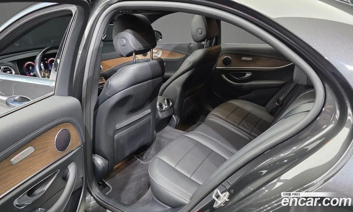 Mercedes-Benz E-Class 2021 2.0 автомат (гидро), фото 16