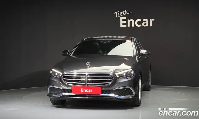 Mercedes-Benz E-Class 2021 2.0 автомат (гидро), миниатюра 3
