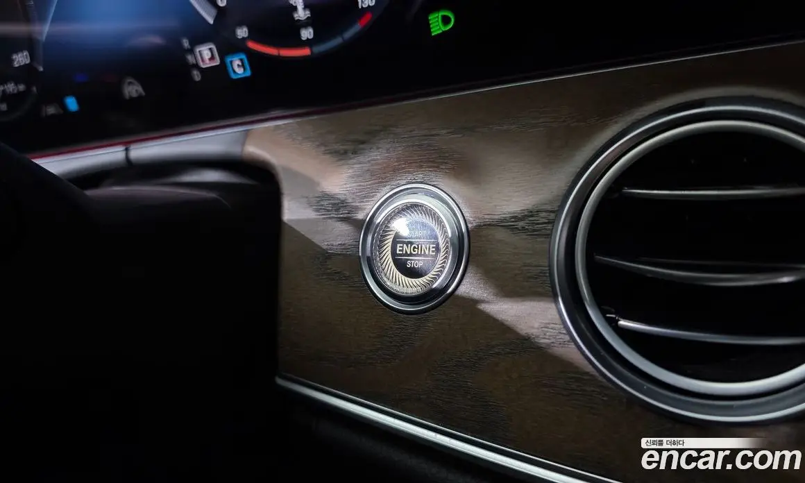 Mercedes-Benz E-Class 2021 2.0 автомат (гидро), фото 23