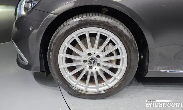 Mercedes-Benz E-Class 2021 2.0 автомат (гидро), миниатюра 5