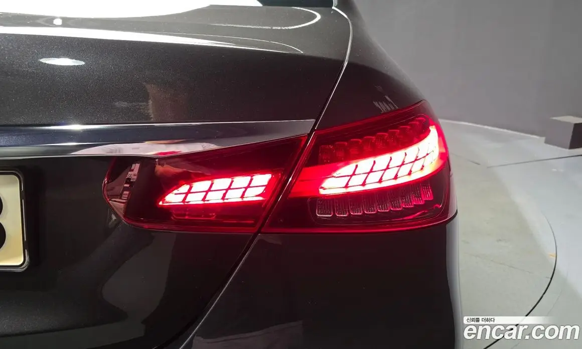 Mercedes-Benz E-Class 2021 2.0 автомат (гидро), фото 9