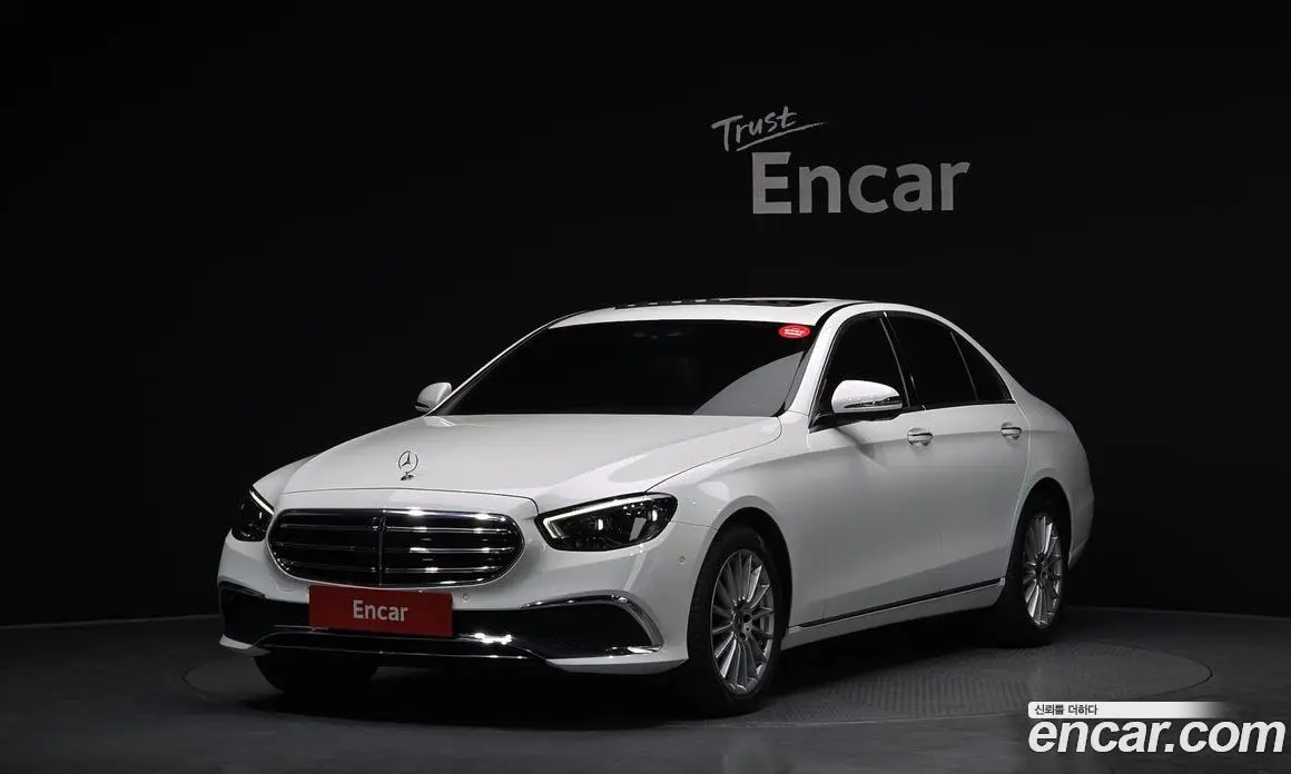 Mercedes-Benz E-Class 2022 2.0 автомат (гидро), фото 1 Mercedes-Benz E-Class 2022 2.0 автомат (гидро), фото 1