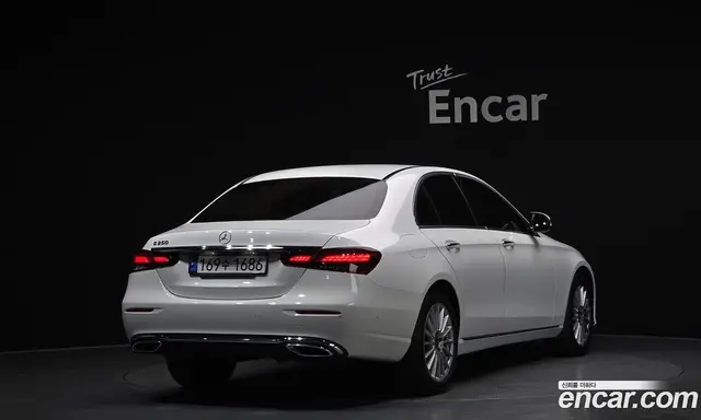 Mercedes-Benz E-Class 2022 2.0 автомат (гидро), миниатюра 2 Mercedes-Benz E-Class 2022 2.0 автомат (гидро), миниатюра 2