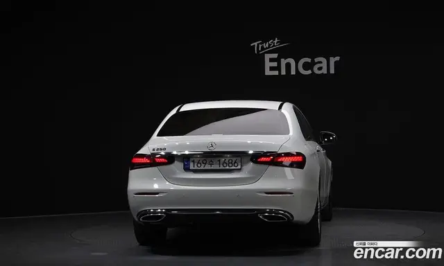 Mercedes-Benz E-Class 2022 2.0 автомат (гидро), миниатюра 4 Mercedes-Benz E-Class 2022 2.0 автомат (гидро), миниатюра 4