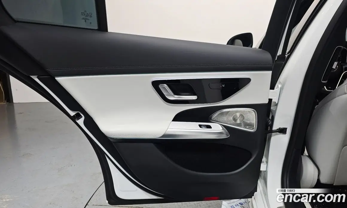 Mercedes-Benz E-Class 2025 3.0 автомат (гидро), фото 15