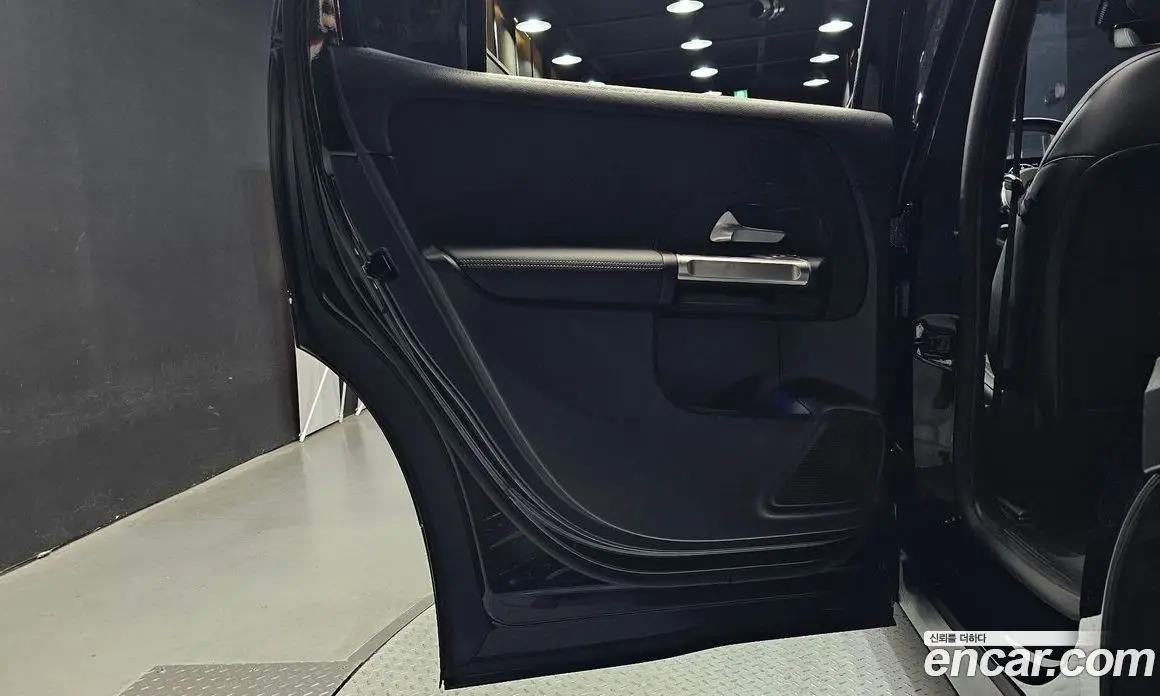 Mercedes-Benz EQB 2023 0.2 автомат (гидро), фото 15
