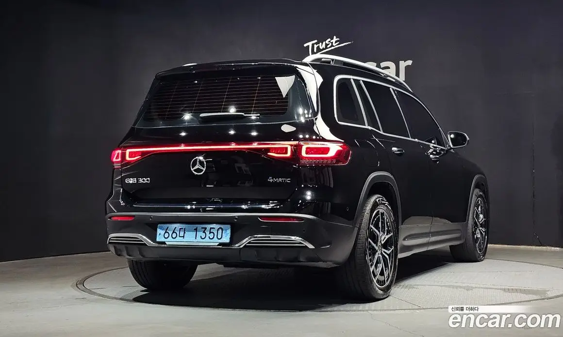 Mercedes-Benz EQB 2023 0.2 автомат (гидро), фото 4
