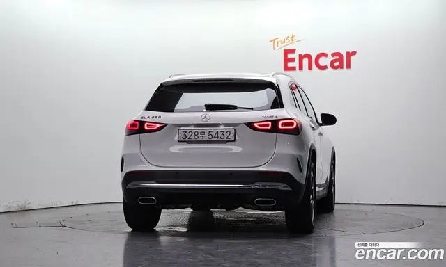 Mercedes-Benz GLA-Class 2020 2.0 автомат (гидро), миниатюра 3