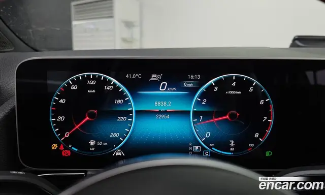Mercedes-Benz GLA-Class 2020 2.0 автомат (гидро), миниатюра 10