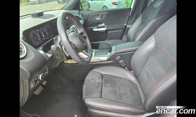 Mercedes-Benz GLB-Class 2024 2.0 автомат (гидро), миниатюра 9