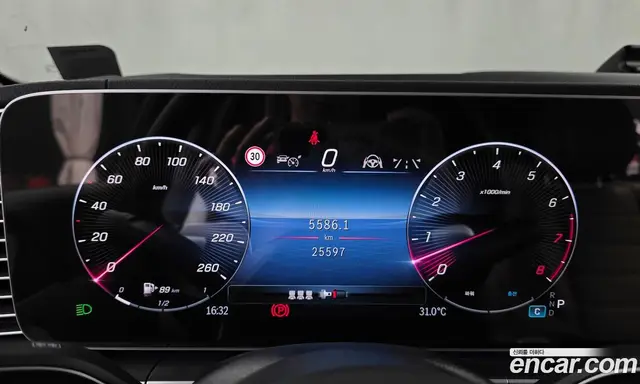Mercedes-Benz GLE-Class 2025 3.0 автомат (гидро), миниатюра 11