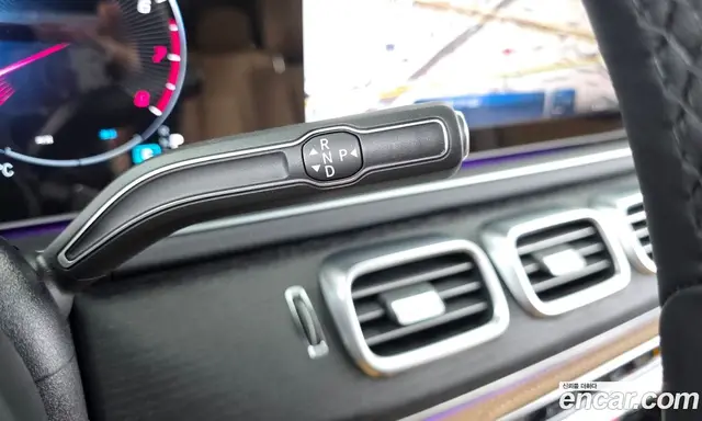 Mercedes-Benz GLE-Class 2025 3.0 автомат (гидро), миниатюра 12