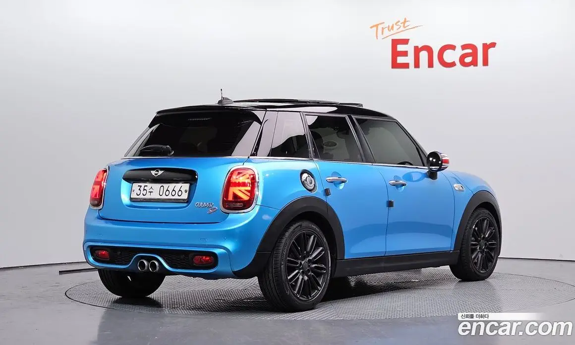 Mini Cooper 2016 2.0 автомат (гидро), фото 2 Mini Cooper 2016 2.0 автомат (гидро), фото 2