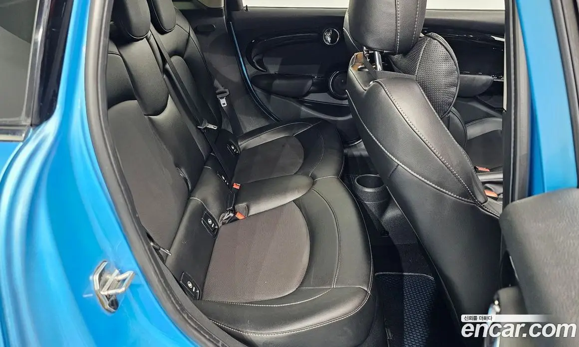 Mini Cooper 2016 2.0 автомат (гидро), фото 11 Mini Cooper 2016 2.0 автомат (гидро), фото 11