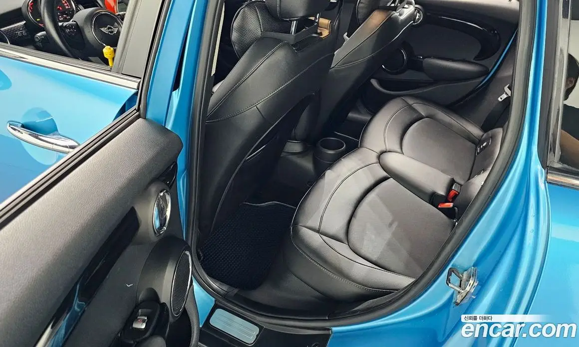 Mini Cooper 2016 2.0 автомат (гидро), фото 12 Mini Cooper 2016 2.0 автомат (гидро), фото 12